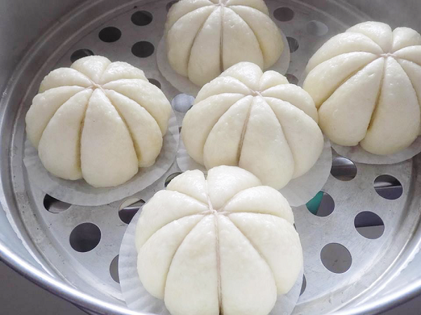Nguyên liệu nhân thập cẩm chay: nấm hương, mộc nhĩ, đậu phụ, rau củ